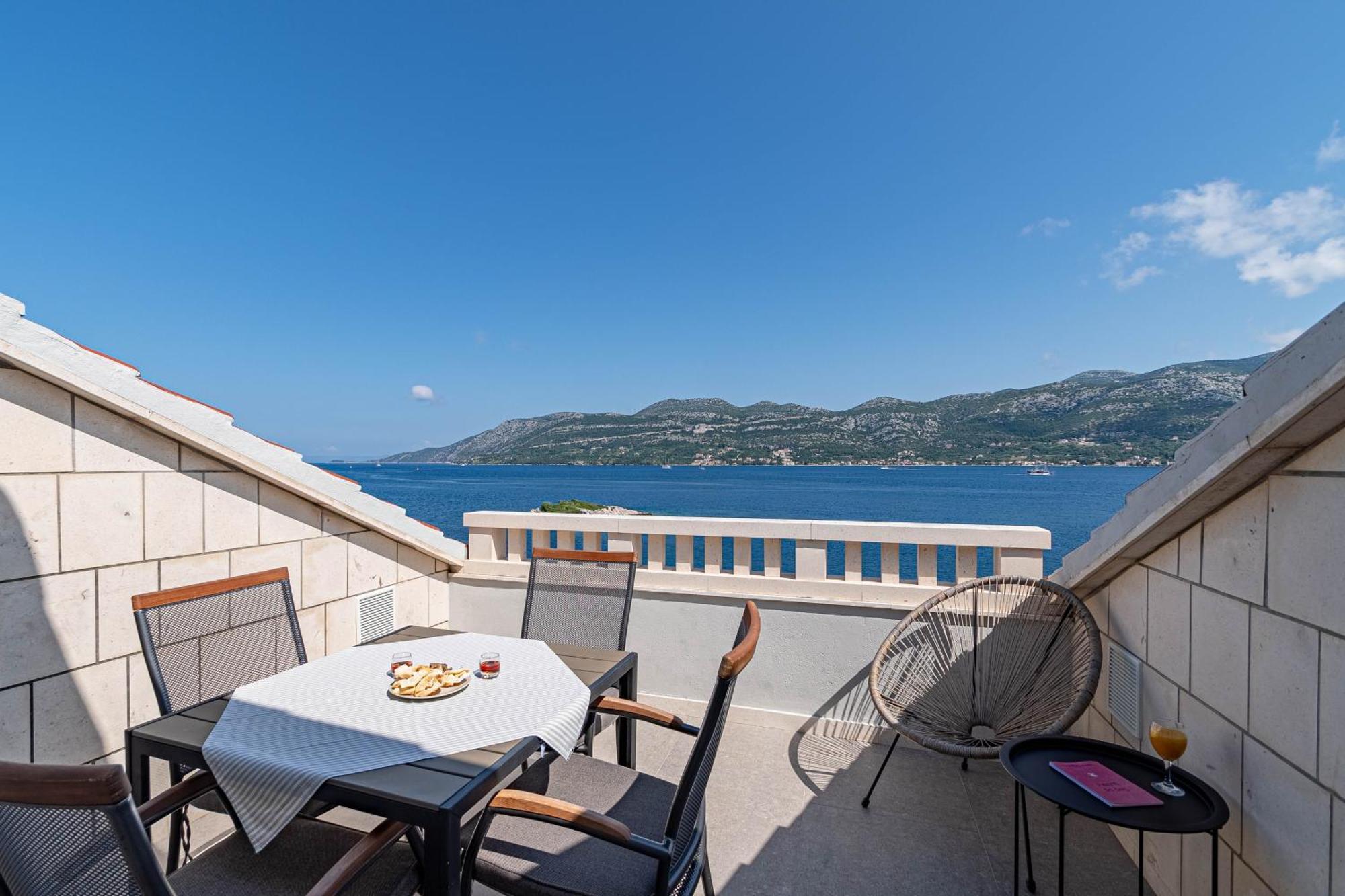 Apartments By The Sea Tri Zala, Korcula - 9237 Zrnovo エクステリア 写真